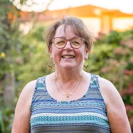 Un portrait de Nathalie Loeuillet, membre de Des Mots et Debats